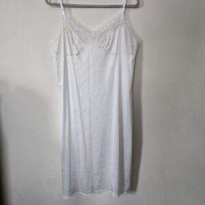 Vintage Vassarette Nylon Feminine Light Weight Full Figure Lace Trim Slip Dress